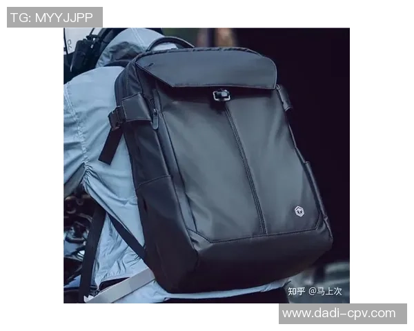 足球明星图案背包全解析时尚潮流与个性选择的完美结合