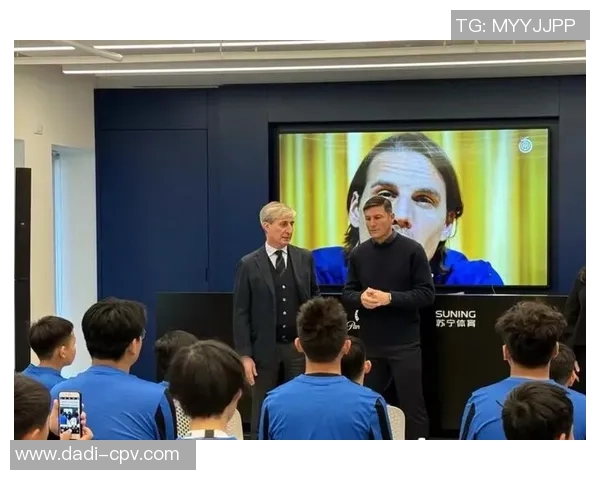 足球明星因财务危机抛售豪宅引发市场关注与投资者热议