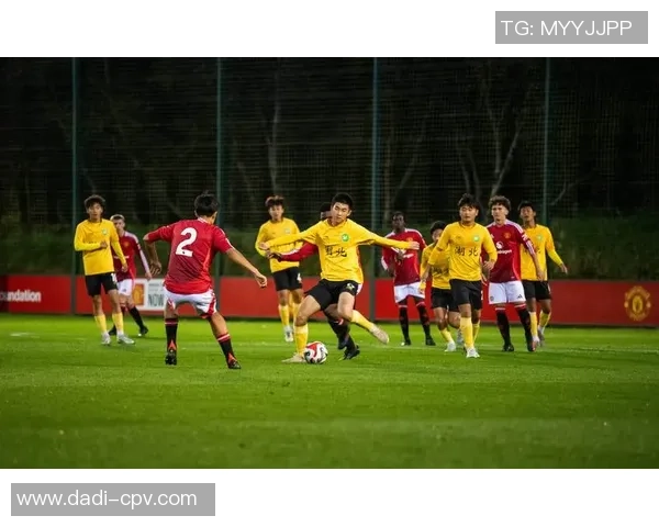 足球明星在香港的精彩瞬间与地道粤语翻译解析