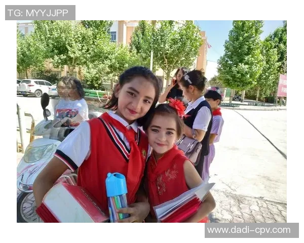 足球明星如画卷般绚丽多彩展现他们的激情与荣耀 足球明星如画卷般绚丽多彩展现他们的激情与荣耀