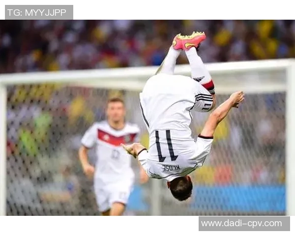 足球明星庆祝动作大汇总精彩瞬间回顾让你重温赛场激情与荣耀 足球明星庆祝动作大汇总精彩瞬间回顾让你重温赛场激情与荣耀