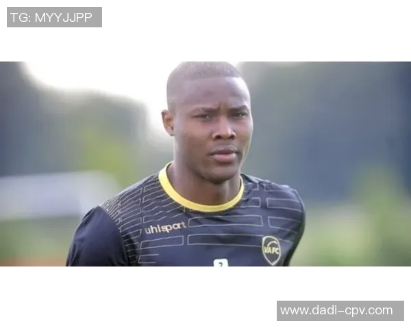 足球明星开帕美引领时尚潮流展现运动与魅力的完美结合