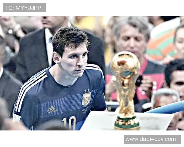 足球明星效力的俱乐部背后的故事与成就探秘