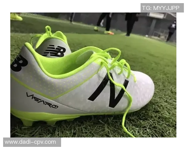 足球明星洗鞋瞬间大揭秘精美图片展现他们的独特风格与个性