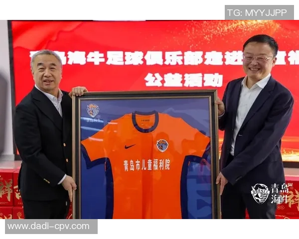 足球明星用心关爱粉丝传递温暖与力量的感人故事