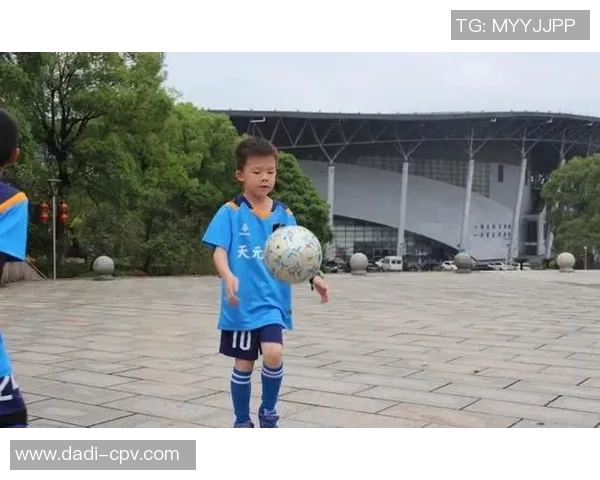 足球明星的孩子们：他们的成长故事与梦想之旅