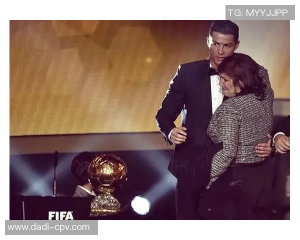 足球明星的妻子们都叫啥名字揭秘她们的故事与生活点滴